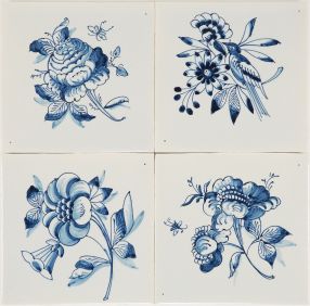 Hand-painted Delft tiles with large flowers in blue - Poarte P-3 series - 4 tiles
