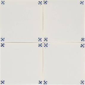 PCM-03 Spider Corner motifs Delft tiles painted in classib blue on our Poarte H base shade. 