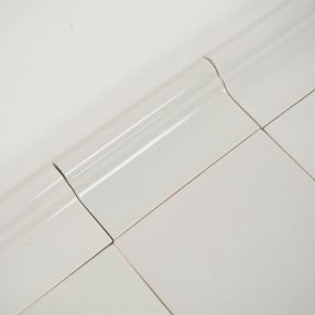 Plain white Delft trim tile - Trim B - on the grey mix