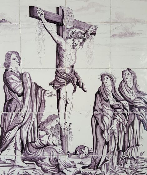 Antique Dutch tile mural with the crucifixion of Jesus, 18th century